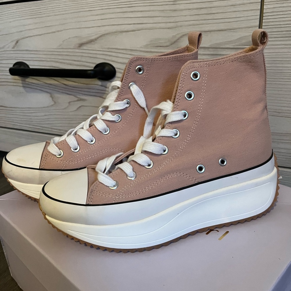 Brand new platform, canvas sneakers